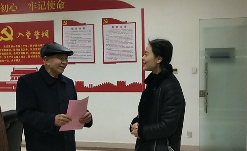 社市委秘书长赵倩颖看望慰问老社员-500.jpg