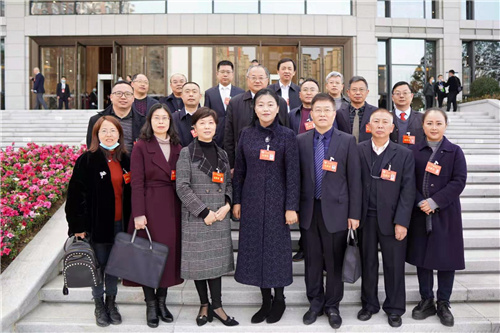 九三学社绵阳市委政协委员人大代表在市“两会”上积极履职议政2.jpg