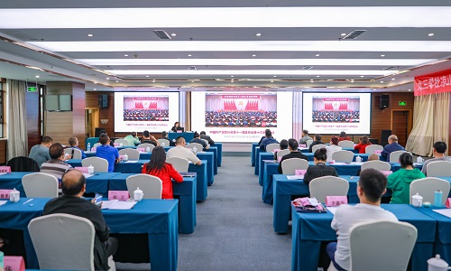 何薇1.jpg