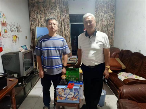 2024.6.4九三学社绵阳市涪城支社赴滨江社区慰问结对帮扶群众1.png