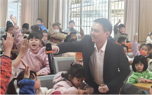 绵阳社员徐浩源获“绵阳市司法行政业务骨干先锋”称号2.png 绵阳社员徐浩源获“绵阳市司法行政业务骨干先锋”称号2.png