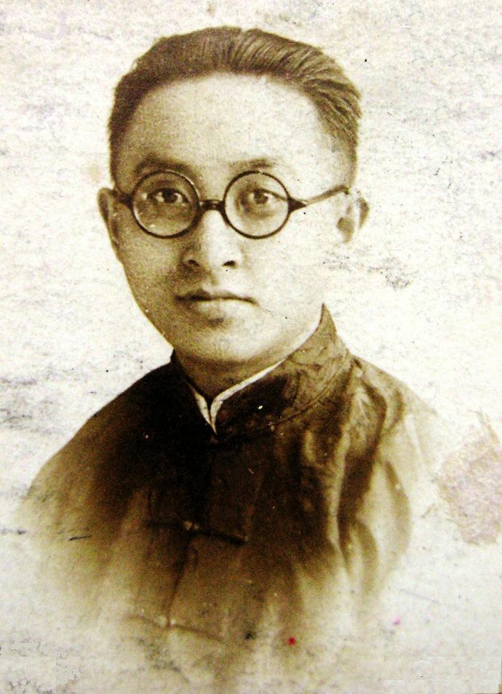 高中时的照片.jpg 高中时的照片.jpg